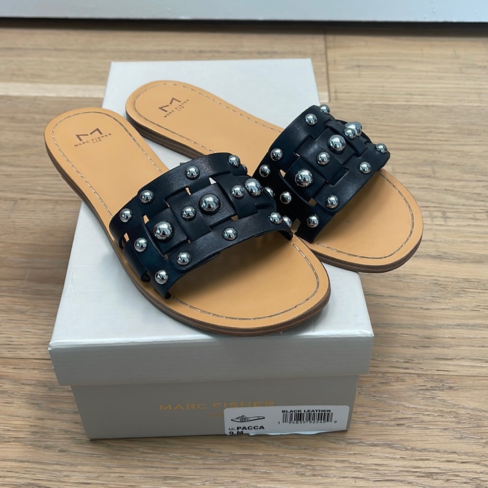 Marc Fisher Pacca sandals